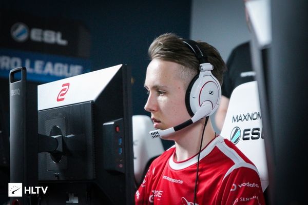 FaZe击败 aurora 获得ESL Pro League S22的最后一个季后赛名额